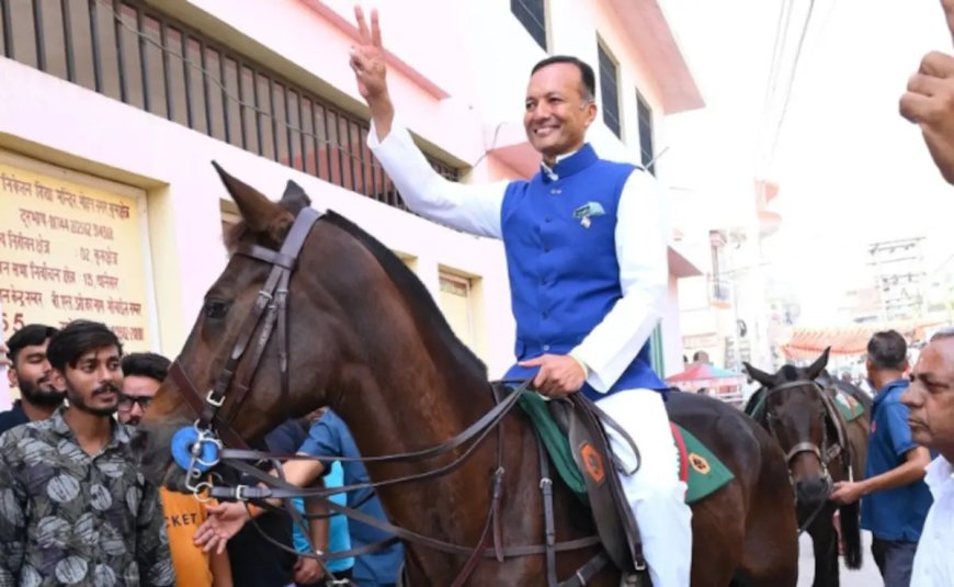 "Seen as Lucky: BJP's Naveen Jindal Rides a Horse to Cast His Vote"